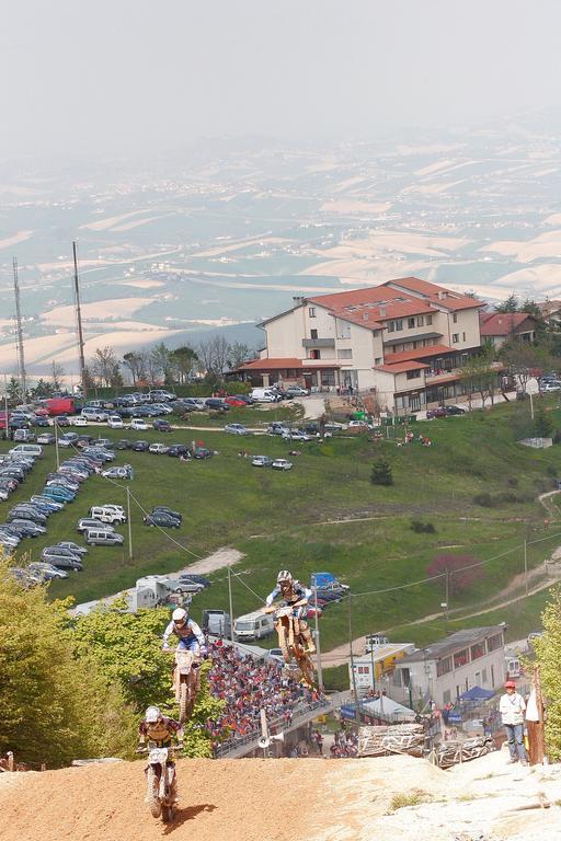 Hotel Tetto Delle Marche - Ristorante Dei Conti Cingoli Dış mekan fotoğraf